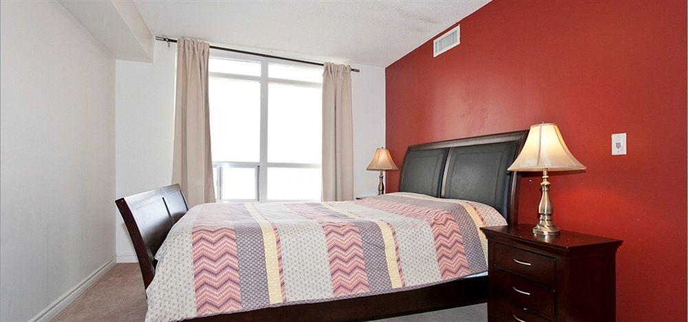 Downtown Mississauga Executive Suites Sq1 Экстерьер фото