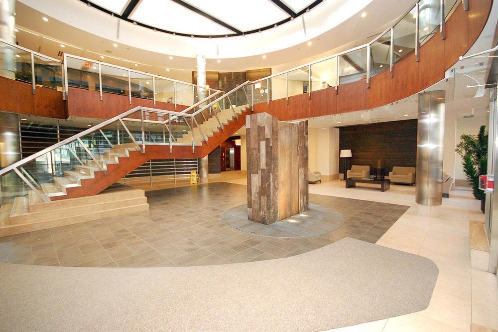 Downtown Mississauga Executive Suites Sq1 Экстерьер фото